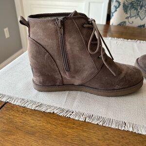 Wedge just over the ankle suede boot.